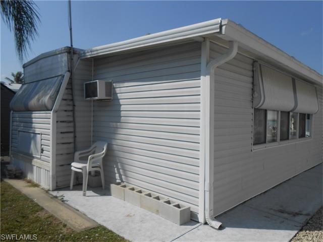 5753 Pink Panther DR, Fort Myers, FL 33908