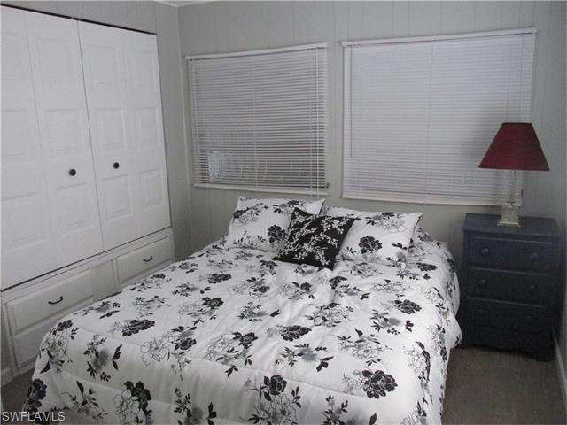 29 Ronald DR, Fort Myers, FL 33908