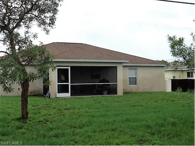 1227 NE 12th PL, Cape Coral, FL 33909