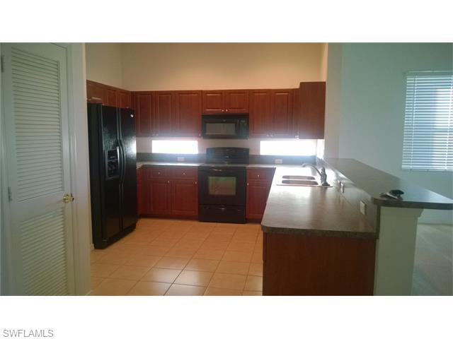 2669 Blue Cypress Lake CT, Cape Coral, FL 33909