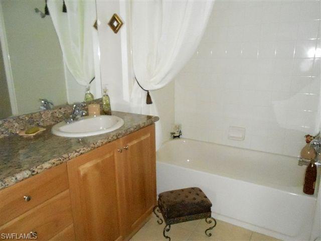 1812 Concordia Lake CIR, Cape Coral, FL 33909