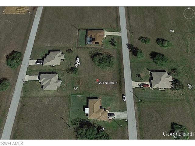 2208 NE 7th PL, Cape Coral, FL 33909