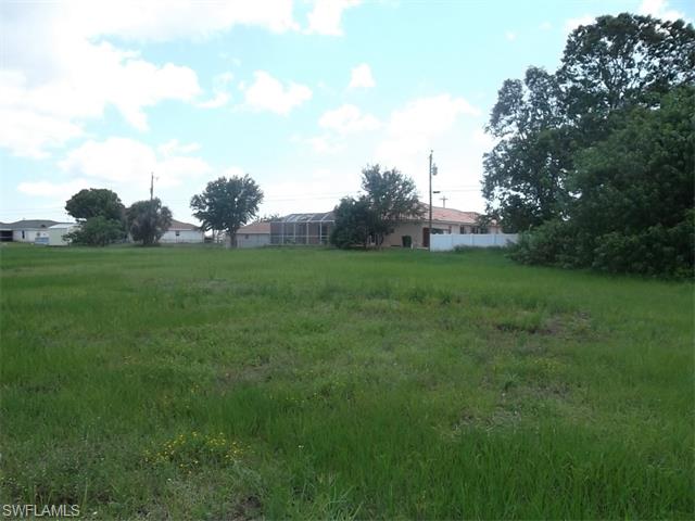 1318 NE 4th PL, Cape Coral, FL 33909