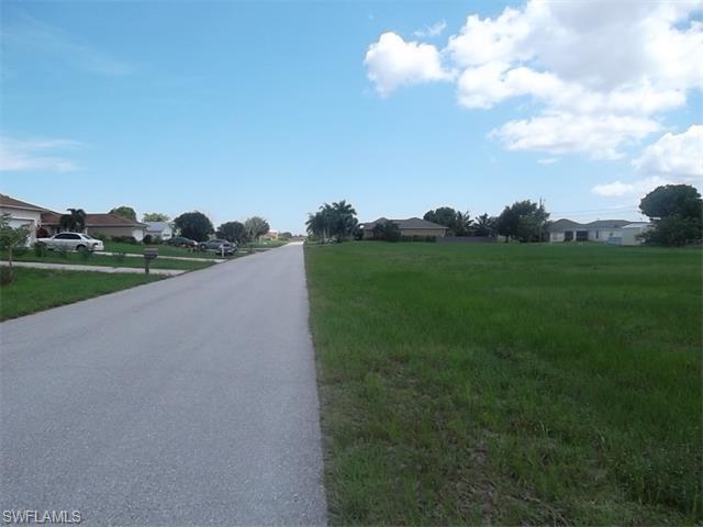 1318 NE 4th PL, Cape Coral, FL 33909