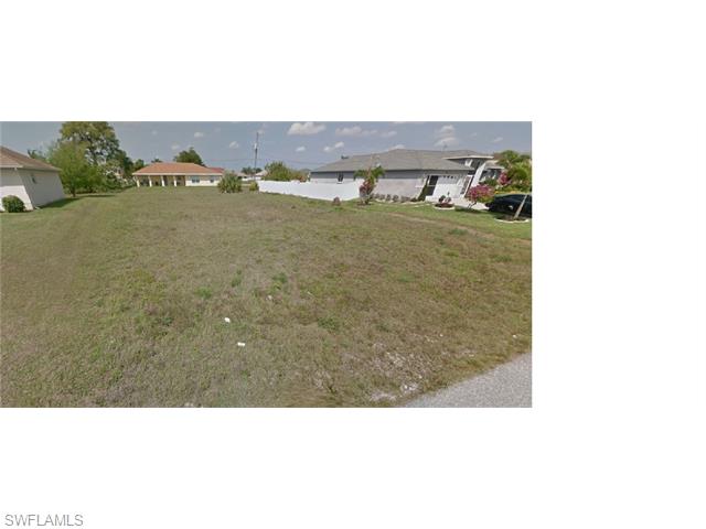 1902 NE 17th PL, Cape Coral, FL 33909