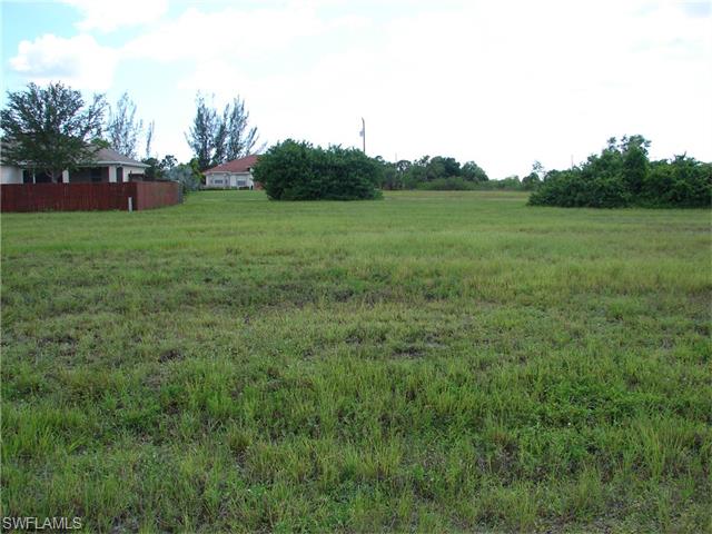 4208 NE 22nd AVE, Cape Coral, FL 33909