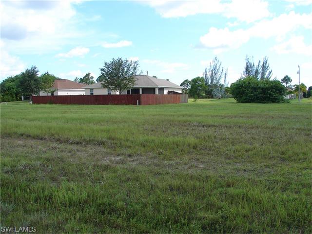 4208 NE 22nd AVE, Cape Coral, FL 33909