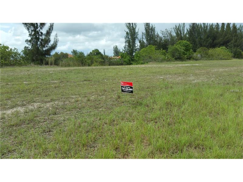 7 N 8TH TERRACE, Cape Coral, FL 33909