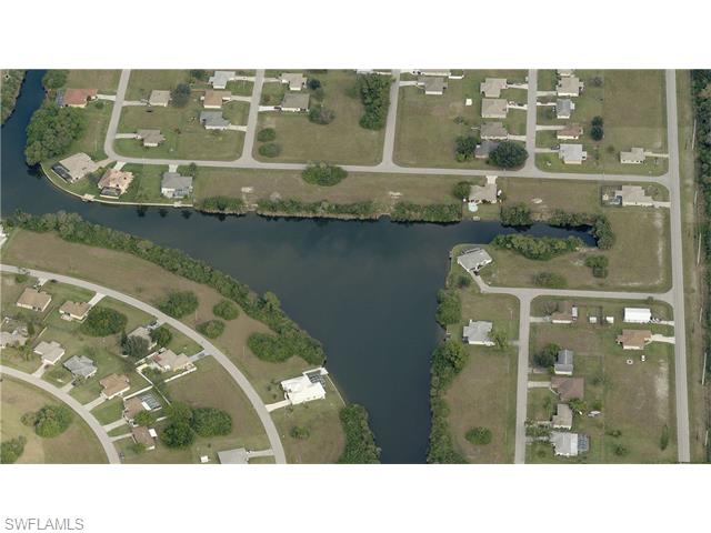 2016 NE 24th Ave, Cape Coral, FL 33909
