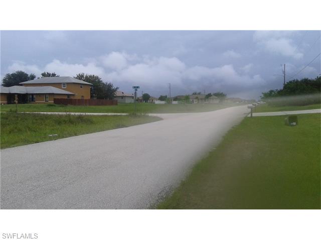 1704 NE 8th PL, Cape Coral, FL 33909