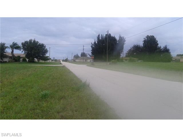 1708 NE 8th PL, Cape Coral, FL 33909