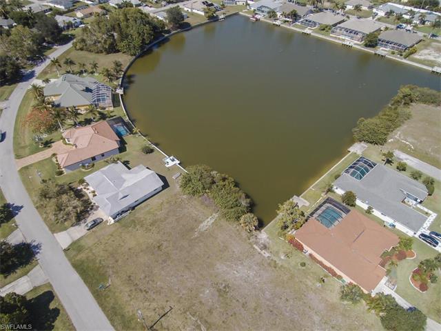 207 NE 22nd AVE, Cape Coral, FL 33909