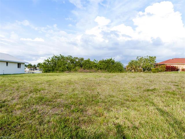 207 NE 22nd AVE, Cape Coral, FL 33909