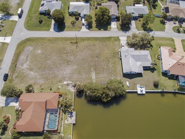 207 NE 22nd AVE, Cape Coral, FL 33909