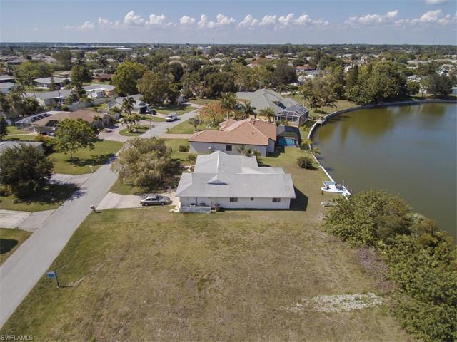 207 NE 22nd AVE, Cape Coral, FL 33909