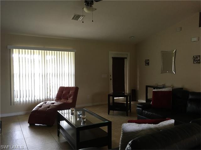 317 NE 10th TER, Cape Coral, FL 33909