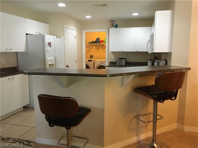 317 NE 10th TER, Cape Coral, FL 33909