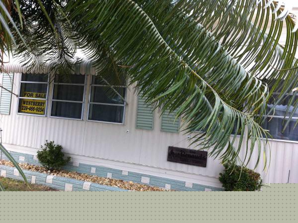 Jamaica Bay75 PUNTA COURTFort Myers, FL 33912