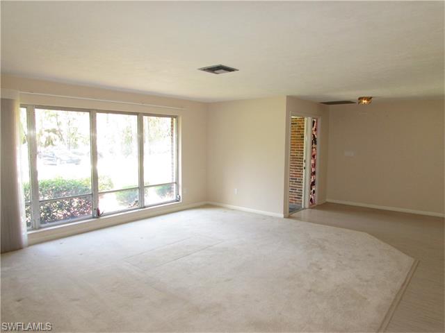 13543 Pine Villa LN, Fort Myers, FL 33912