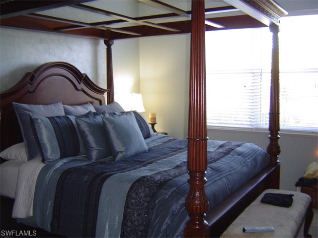 9241 Aviano DR, Fort Myers, FL 33913