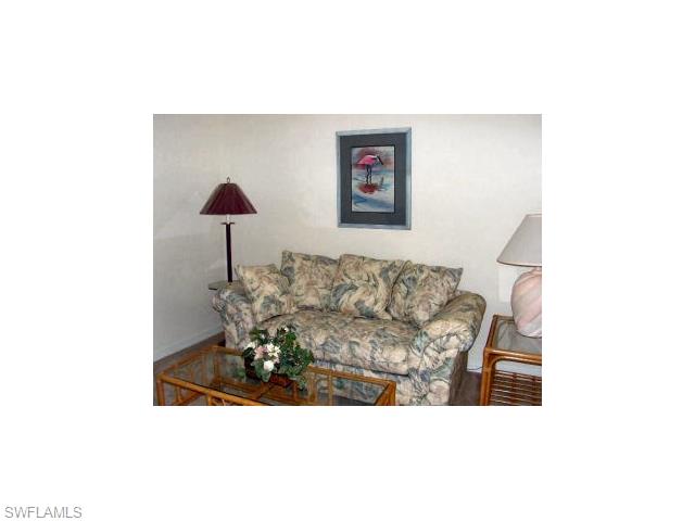 9636 Hemingway LN, Fort Myers, FL 33913