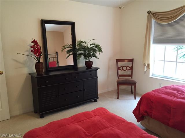 9611 Hemingway LN, Fort Myers, FL 33913