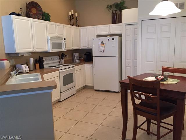 9611 Hemingway LN, Fort Myers, FL 33913