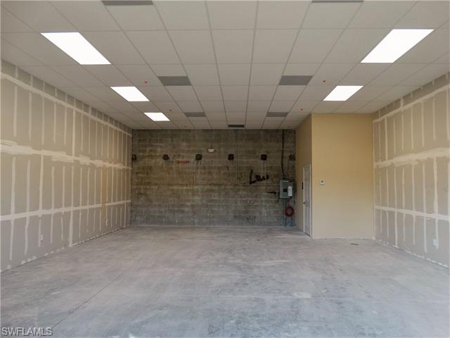 821 Cape Coral PKY W, Cape Coral, FL 33914