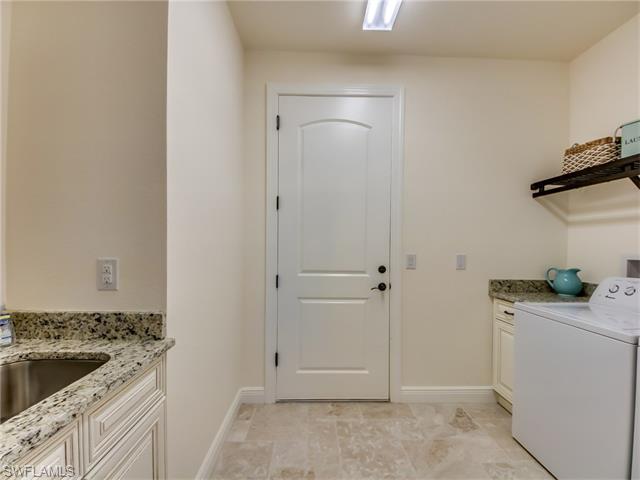 2112 SW 28th LN, Cape Coral, FL 33914