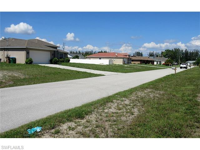 618 SW 31st TER, Cape Coral, FL 33914