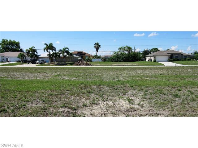 618 SW 31st TER, Cape Coral, FL 33914