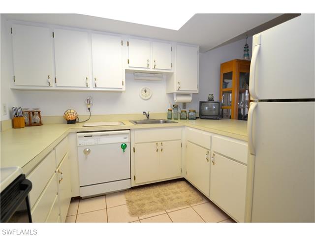 808 Cape Coral PKY W, Cape Coral, FL 33914