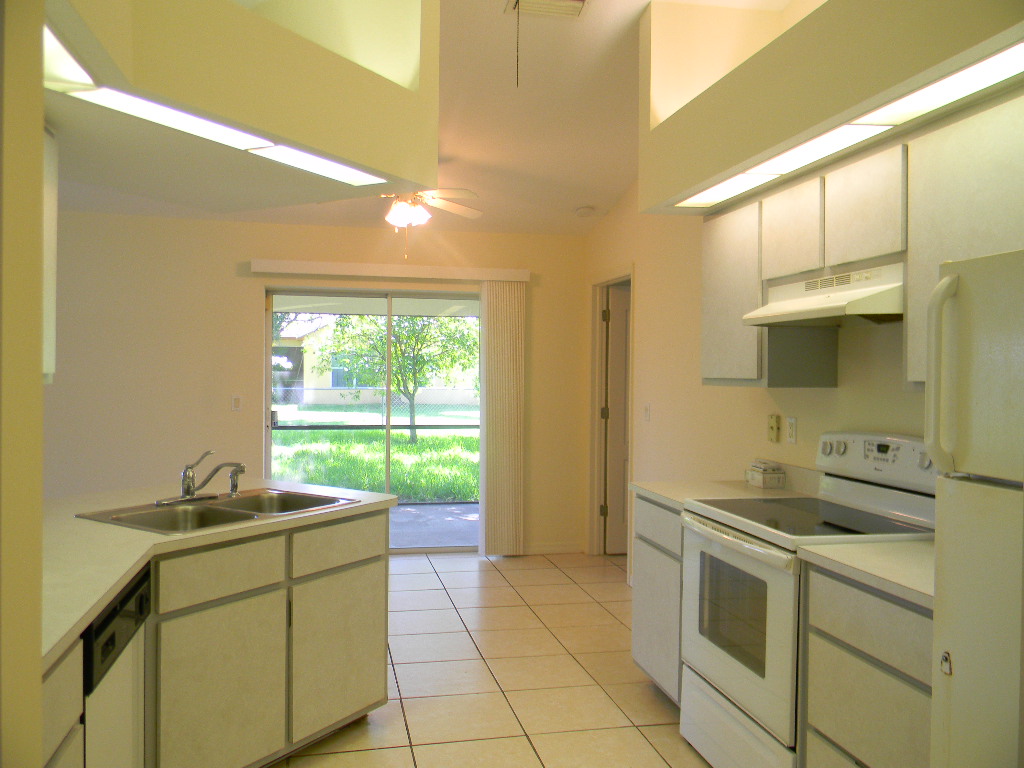 4121 SW 14th PL, Cape Coral, FL 33914