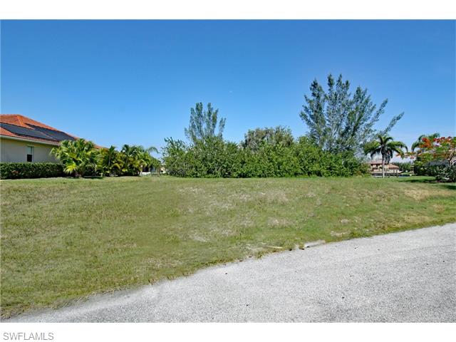 4013 SW 27th CT, Cape Coral, FL 33914