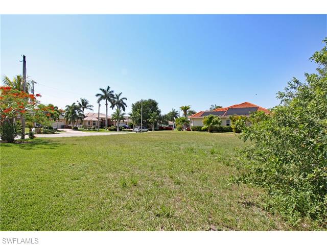4013 SW 27th CT, Cape Coral, FL 33914