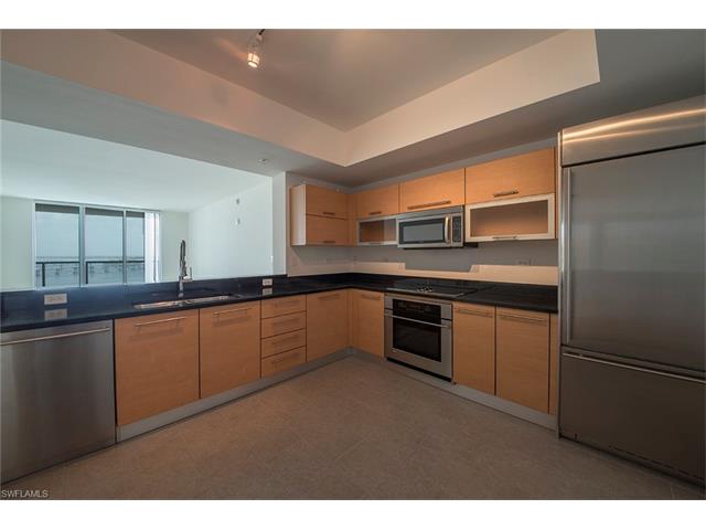 3000 Oasis Grand BLVD, Fort Myers, FL 33916