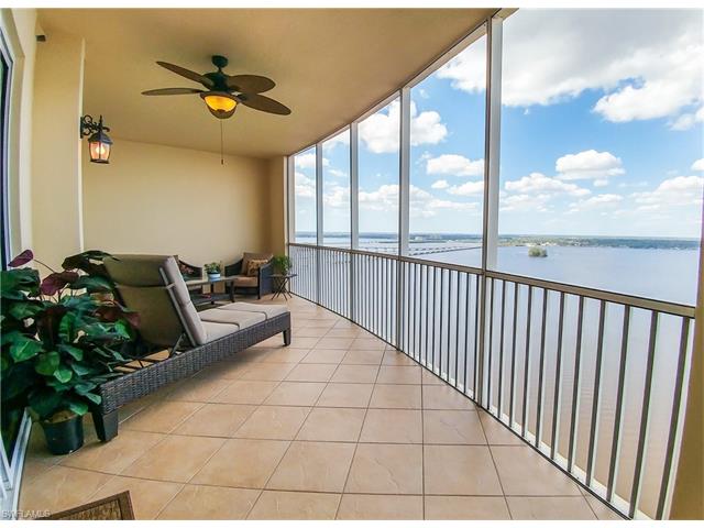 2745 1st ST, Fort Myers, FL 33916