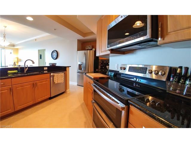 2745 1st ST, Fort Myers, FL 33916
