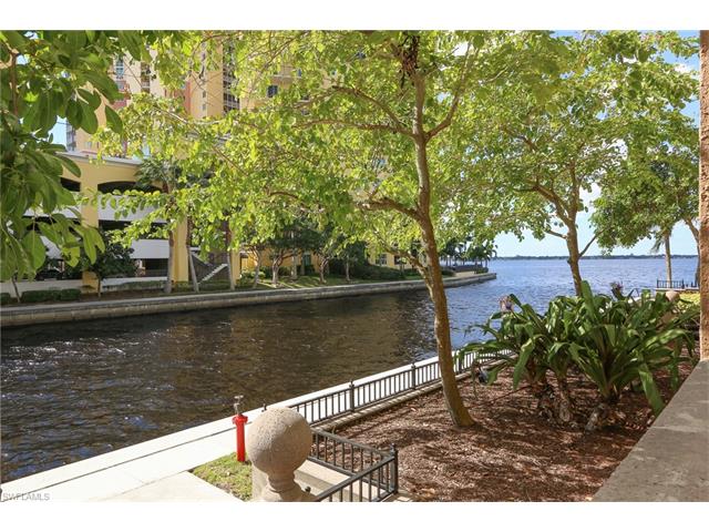 2825 Palm Beach BLVD, Fort Myers, FL 33916