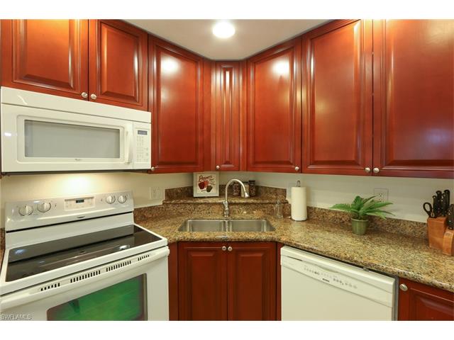2825 Palm Beach BLVD, Fort Myers, FL 33916