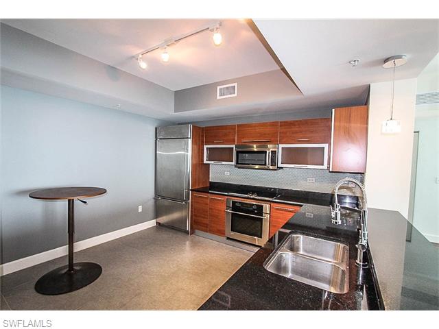 3000 Oasis Grand BLVD, Fort Myers, FL 33916