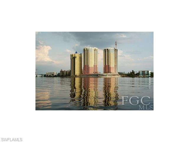 2745 1st ST, Fort Myers, FL 33916