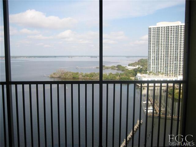 2797 1st ST, Fort Myers, FL 33916