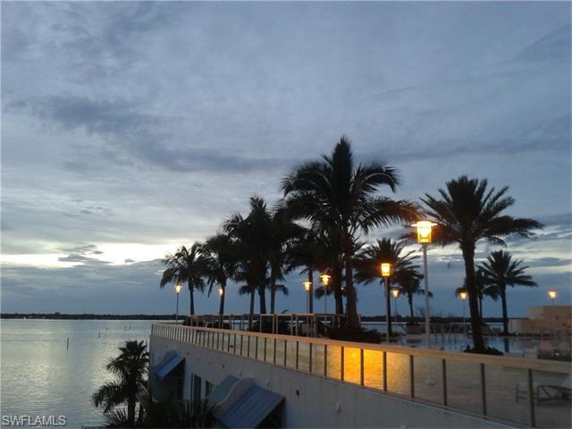 3000 Oasis Grand BLVD, Fort Myers, FL 33916