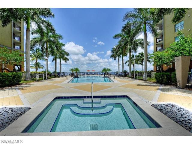 2825 Palm Beach BLVD, Fort Myers, FL 33916