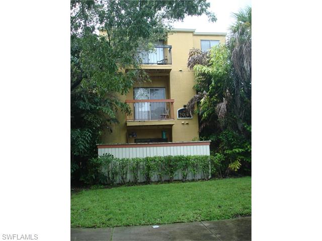 2905 Winkler AVE, Fort Myers, FL 33916