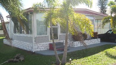 Lazy Days Village629 Vista DriveNorth Fort Myers, FL 33917