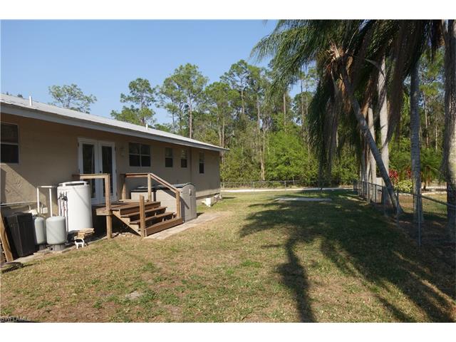 2372 Lakeville DR, North Fort Myers, FL 33917