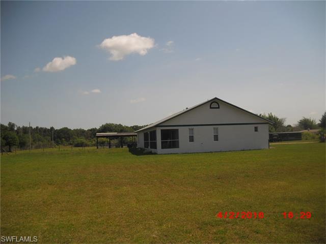 38520 Still LN, North Fort Myers, FL 33917