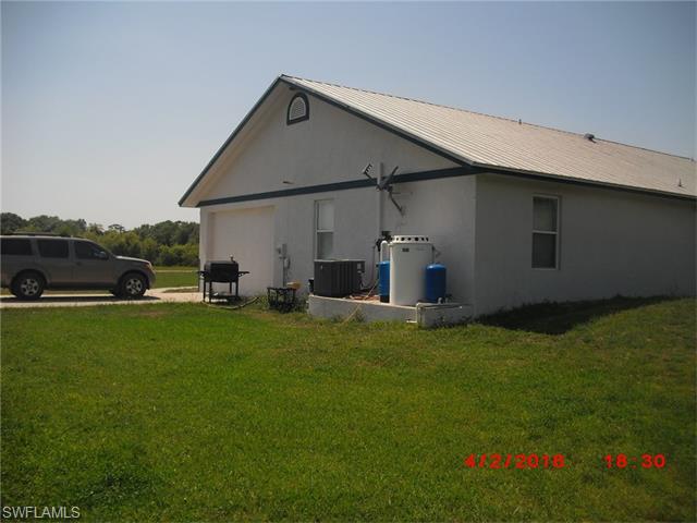 38520 Still LN, North Fort Myers, FL 33917